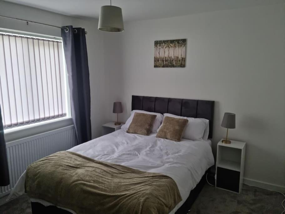 5 Bedroom House - Cheshire Oaks Ellesmere Port Extérieur photo